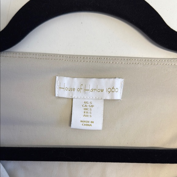 House of Harlow 1960 Gray Fitted Short Sleeve Bodysuit - Picture 3 of 4